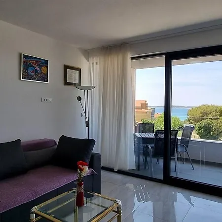 Apartment Zdrave *